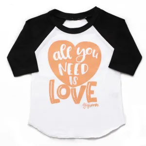 Black sleeved raglan - all you need is love in CORAL
