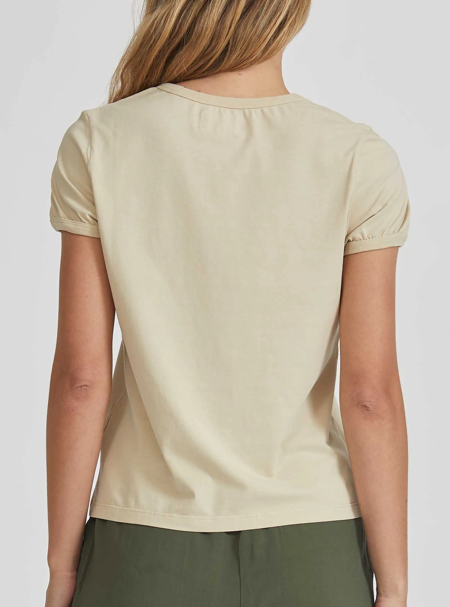 T-SHIRT WITH PRINT ON THE CHEST